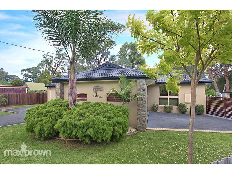43 Landstrom Quadrant, Kilsyth VIC 3137