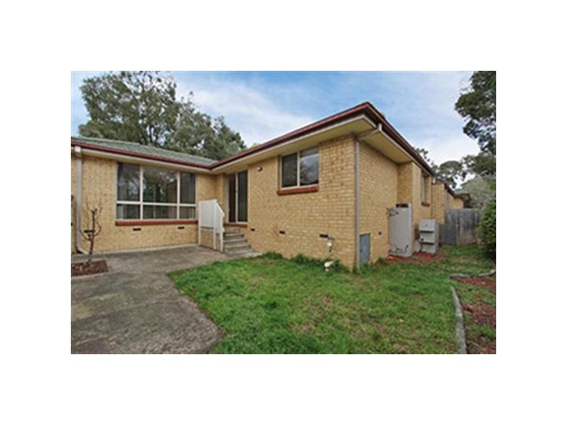 2/23 Laird Street, Croydon VIC 3136