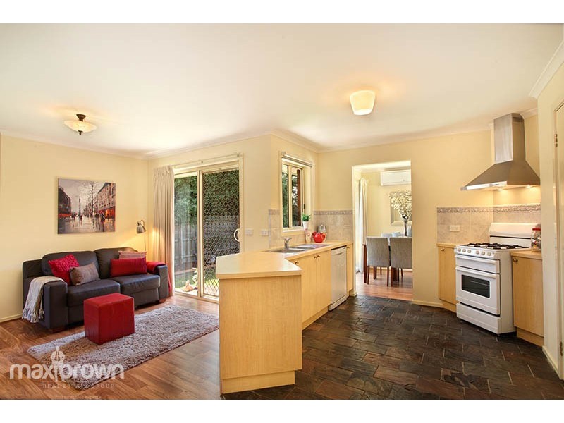 21 Manchester Road, Mooroolbark VIC 3138