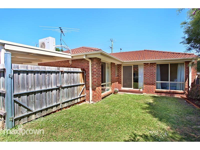 21 Manchester Road, Mooroolbark VIC 3138