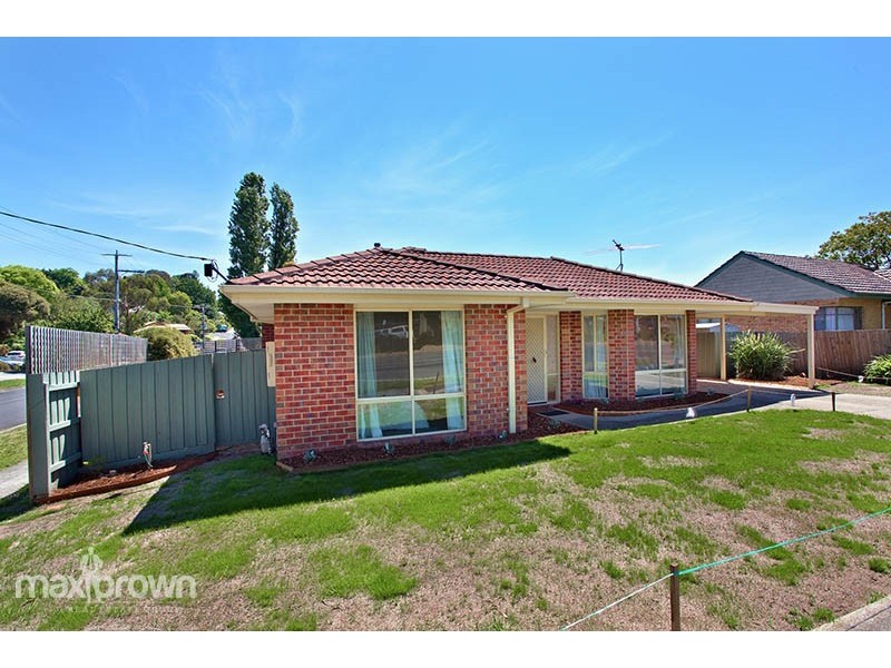 21 Manchester Road, Mooroolbark VIC 3138