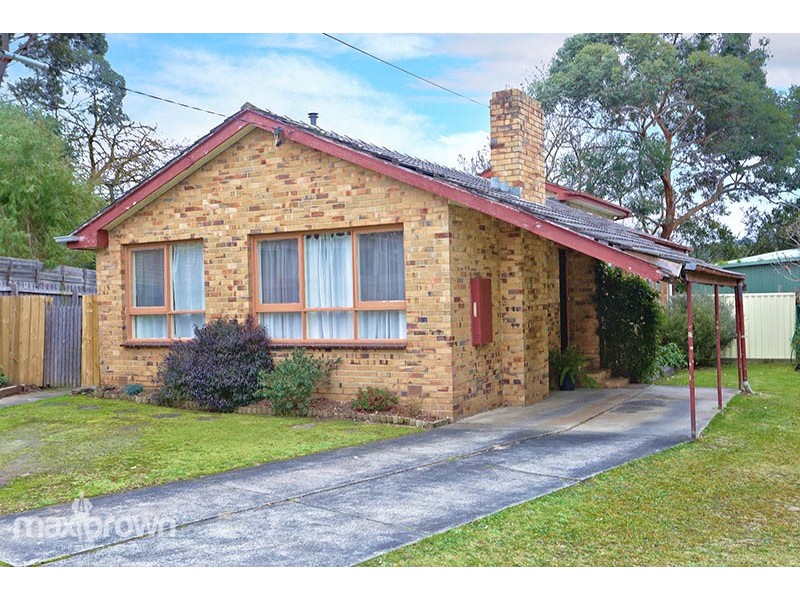 2 Peter Street, Croydon South VIC 3136