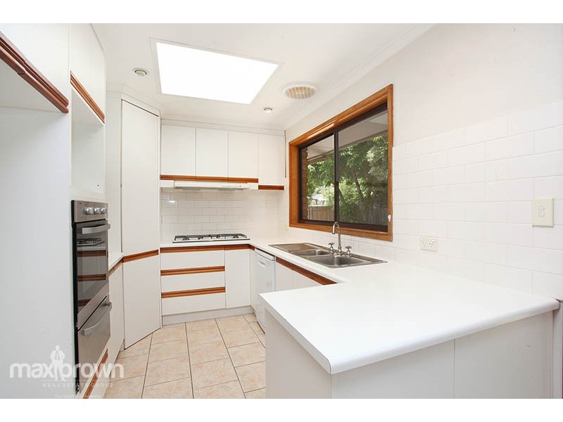 28 Lomond Avenue, Kilsyth VIC 3137