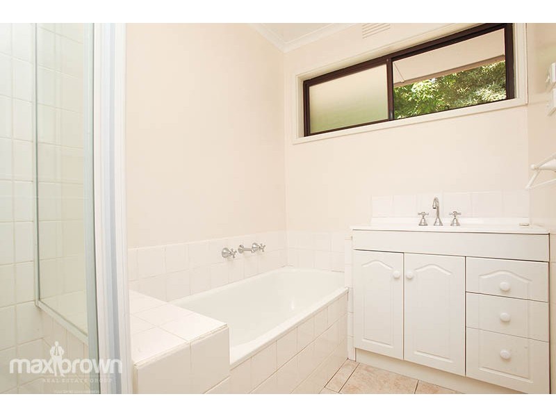 28 Lomond Avenue, Kilsyth VIC 3137