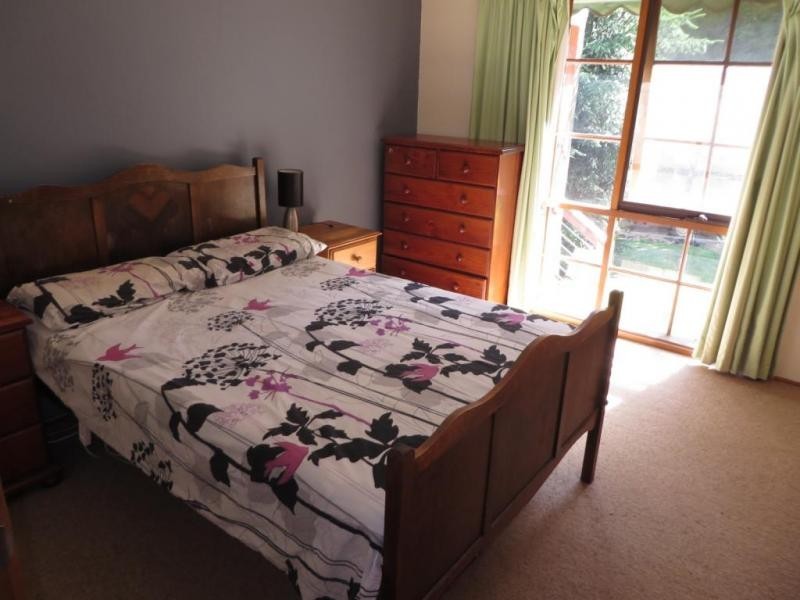 11 Sunburst Court, Mooroolbark VIC 3138