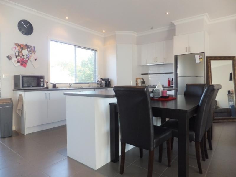 2/114 Anderson Street, Lilydale VIC 3140