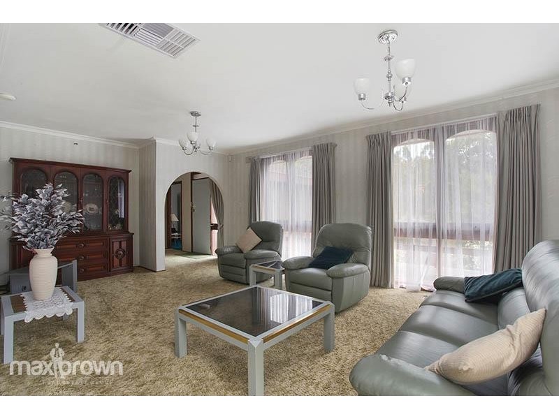 7 Inverness Court, Croydon VIC 3136
