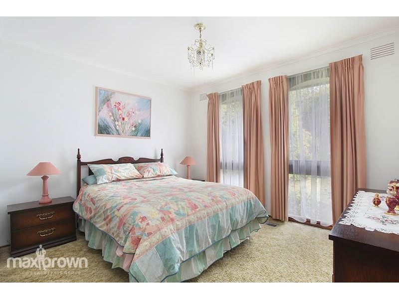 7 Inverness Court, Croydon VIC 3136