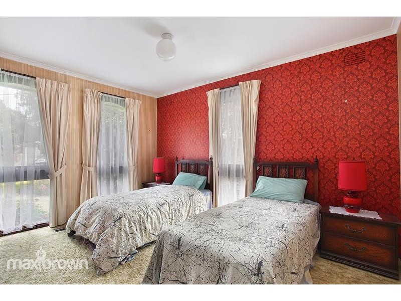 7 Inverness Court, Croydon VIC 3136