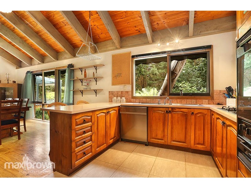 30 Beenak Road, Wandin North VIC 3139