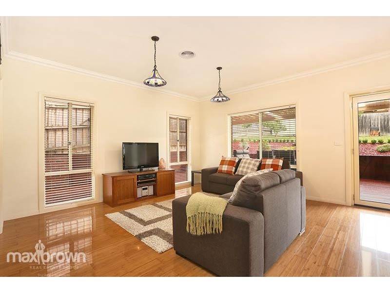 28 Pacific Drive, Mooroolbark VIC 3138