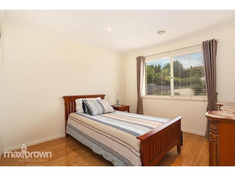 28 Pacific Drive, Mooroolbark VIC 3138