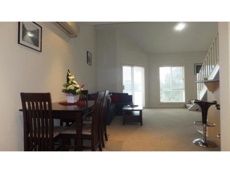 71/11-13 Hewish Road, Croydon VIC 3136