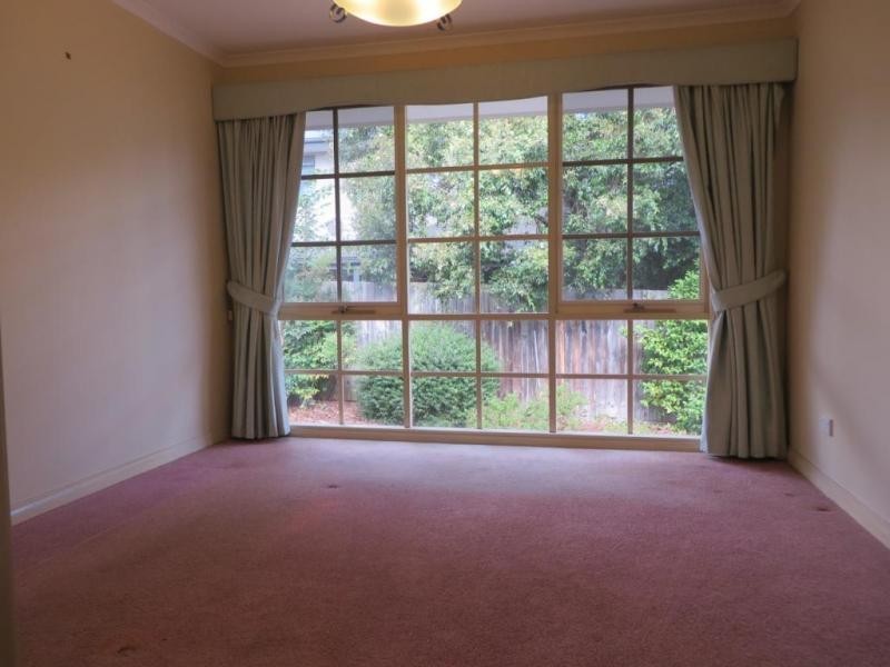 2/6 Kitchener Road, Croydon VIC 3136