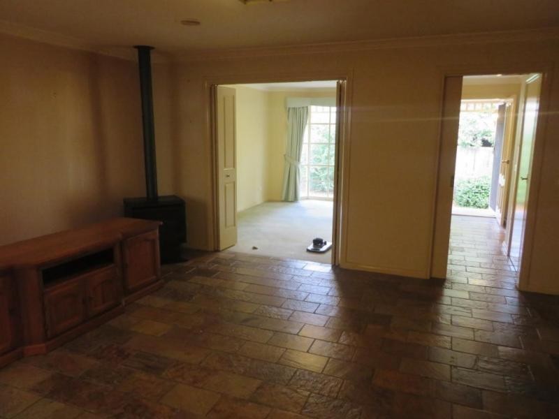 2/6 Kitchener Road, Croydon VIC 3136