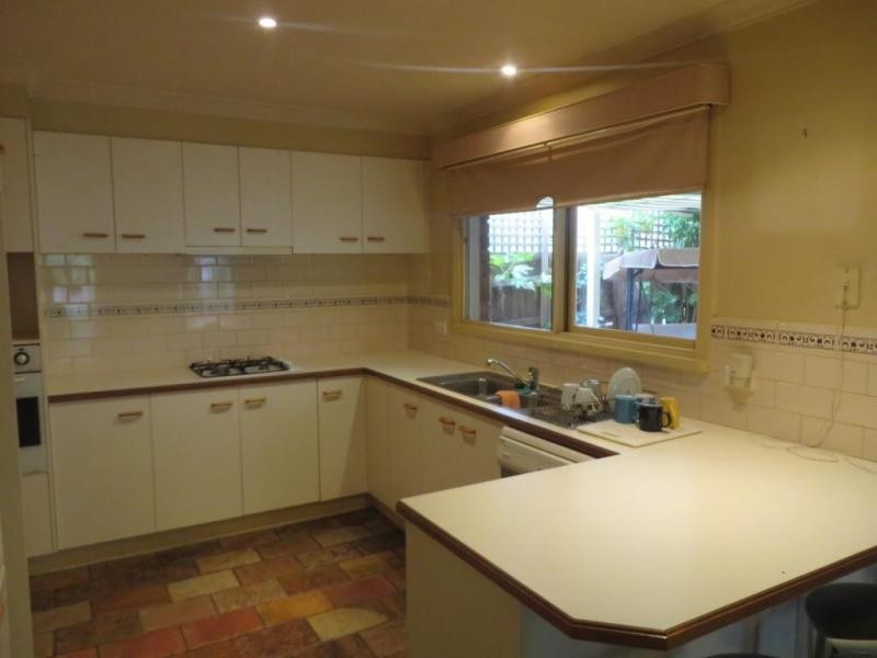 2/6 Kitchener Road, Croydon VIC 3136