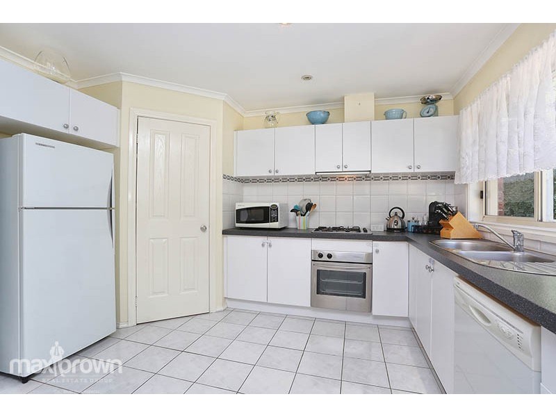 4/17 Wicklow Avenue, Croydon VIC 3136