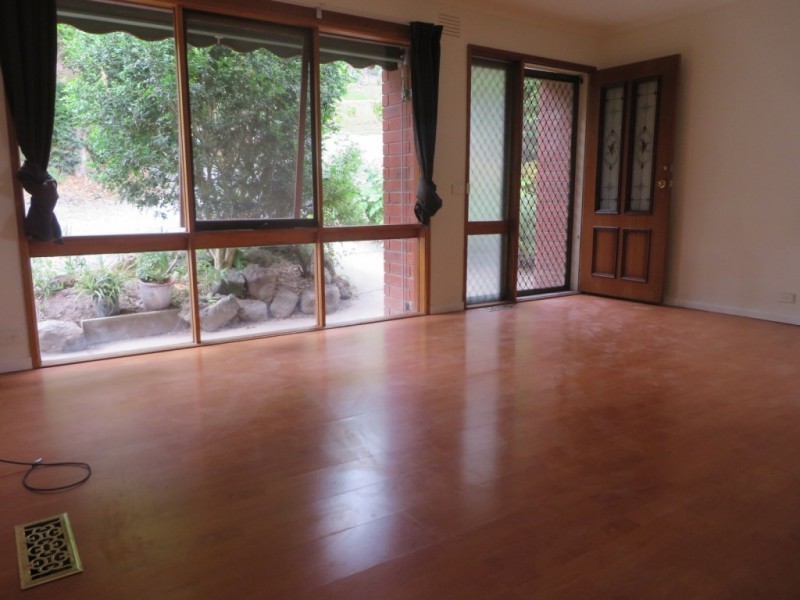 17 Kerr Crescent, Montrose VIC 3765