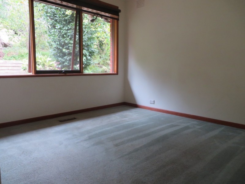 17 Kerr Crescent, Montrose VIC 3765