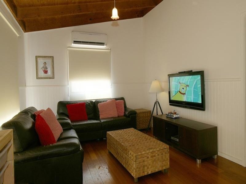 32 Smithacres Road, Montrose VIC 3765