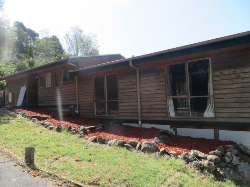 32 Smithacres Road, Montrose VIC 3765