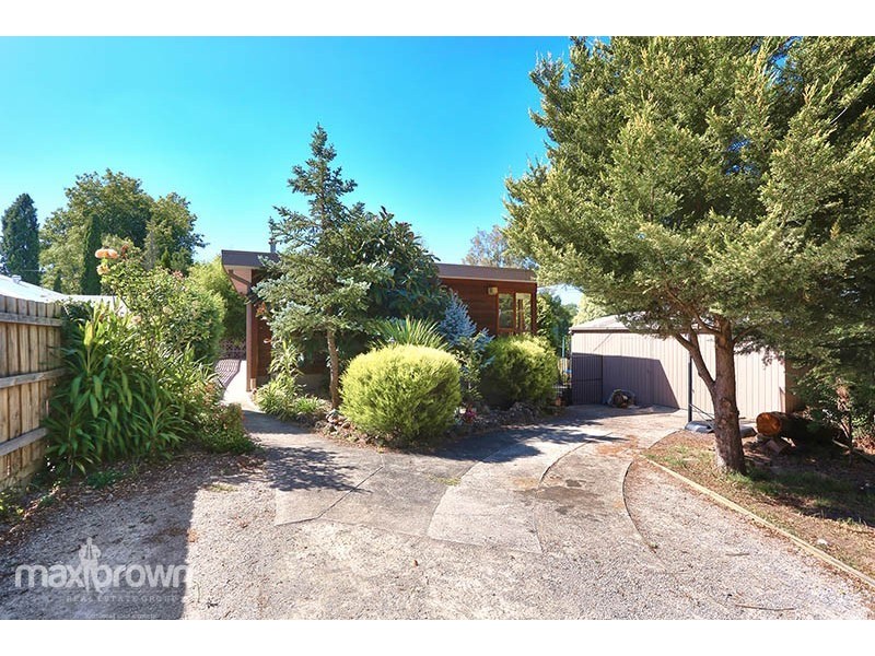 35 Timms Avenue, Croydon VIC 3136