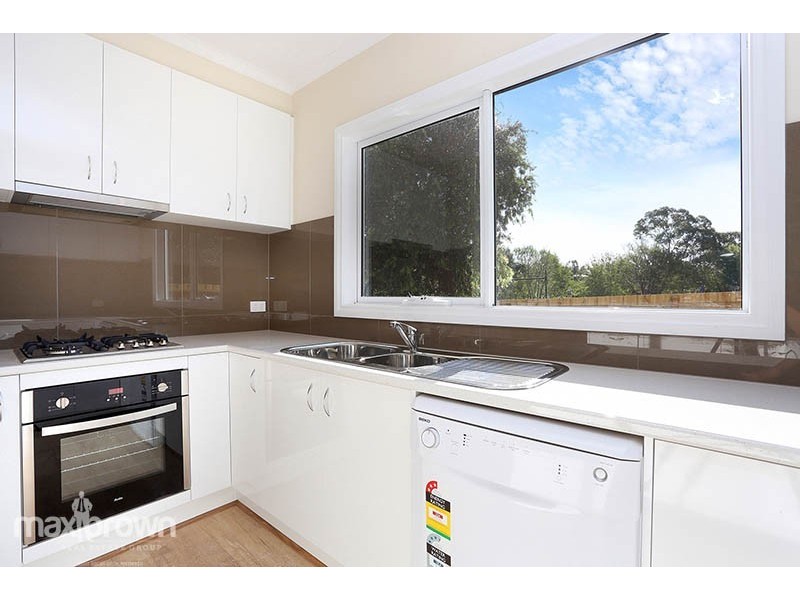 5a Wyuna Walk, Mooroolbark VIC 3138