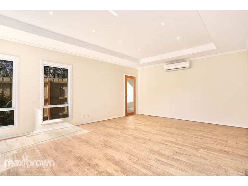 5a Wyuna Walk, Mooroolbark VIC 3138