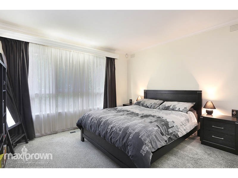 30 Lansell Road, Mooroolbark VIC 3138