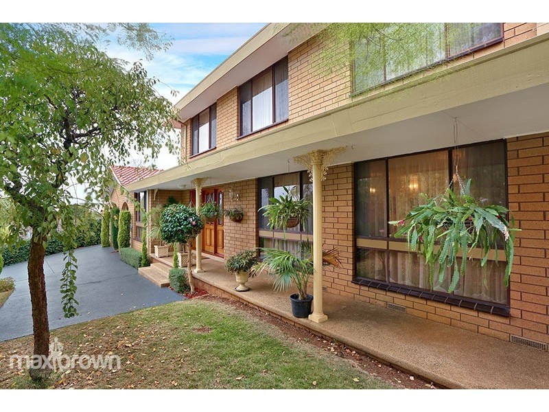 4 Gill Place, Mooroolbark VIC 3138