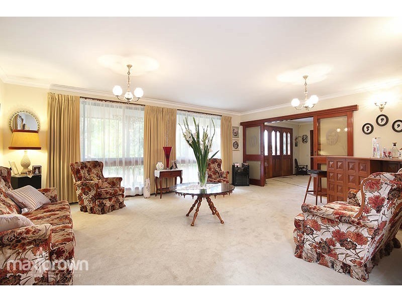 4 Gill Place, Mooroolbark VIC 3138