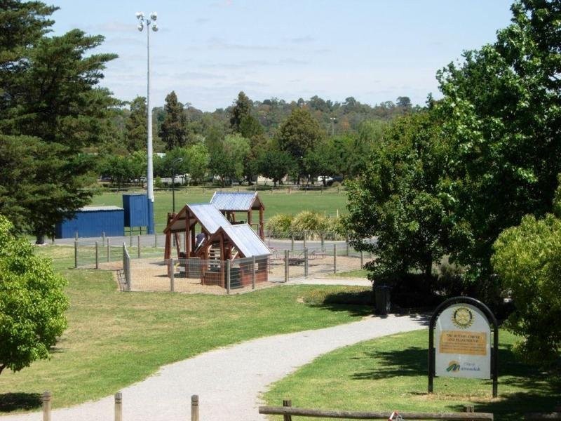 26/13-15 Hewish Road, Croydon VIC 3136