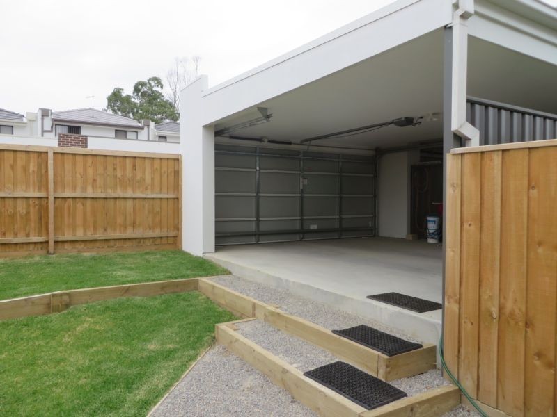 10 Spriggs Drive, Croydon VIC 3136