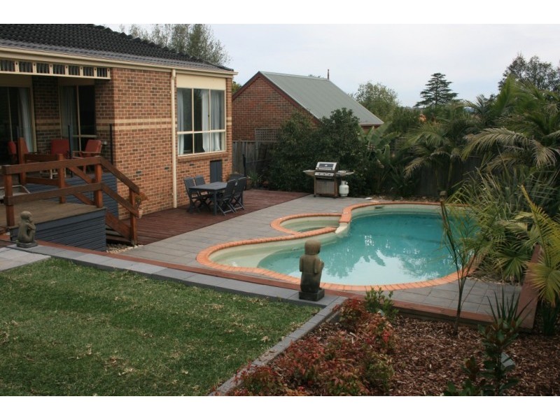 13 Classic Drive, Mooroolbark VIC 3138