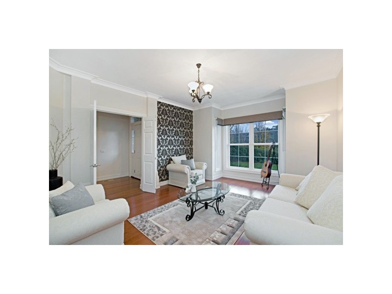 24 High Tor, Mooroolbark VIC 3138