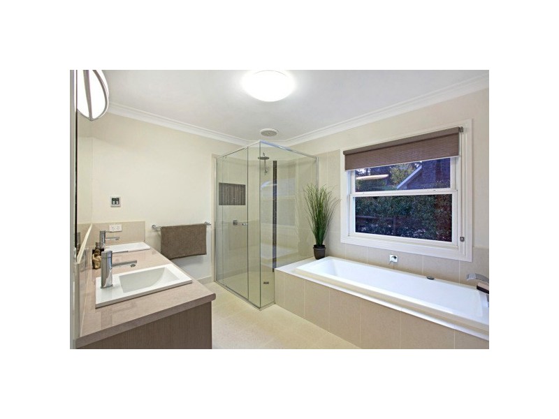 24 High Tor, Mooroolbark VIC 3138
