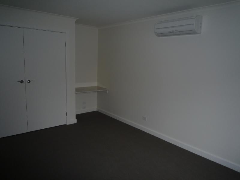 1/8 Kitchener Road, Croydon VIC 3136