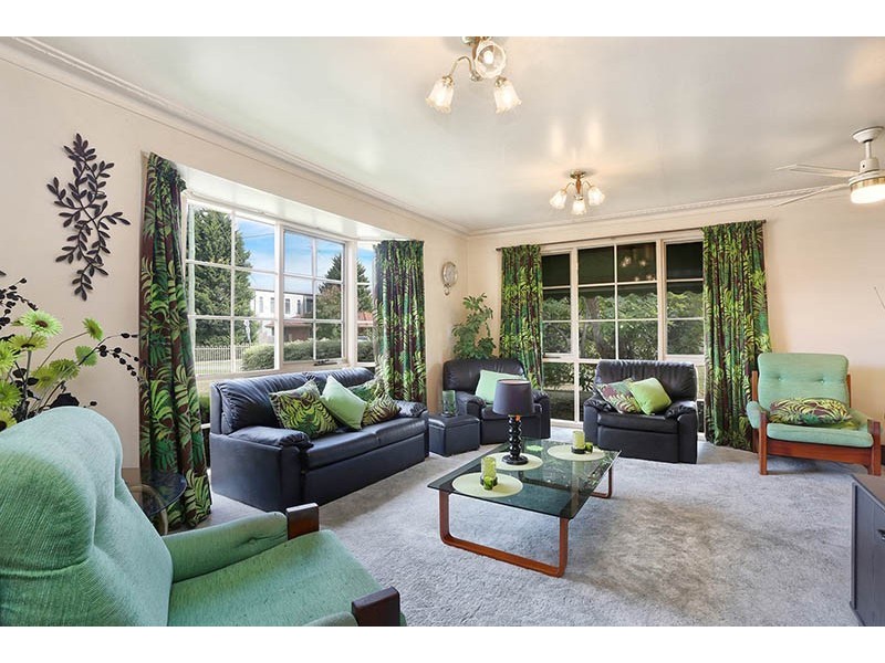 1/2 Rangeview Road, Boronia VIC 3155