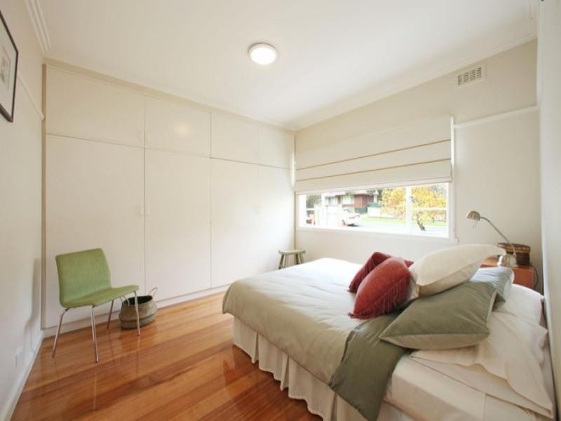 18 Tennyson Street, Kilsyth VIC 3137