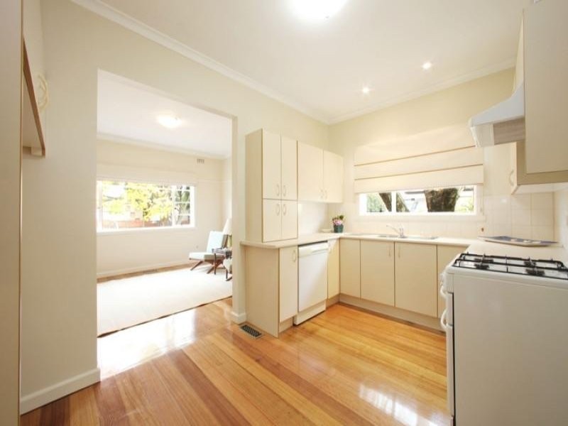 18 Tennyson Street, Kilsyth VIC 3137