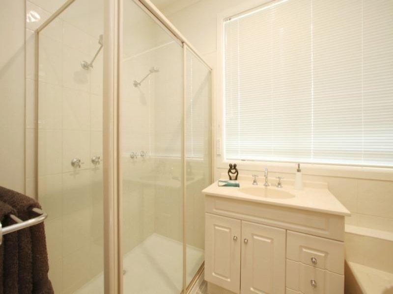 18 Tennyson Street, Kilsyth VIC 3137