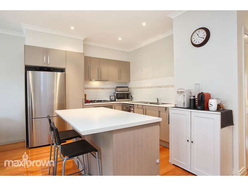 2/7 Mossfield Avenue, Ferntree Gully VIC 3156