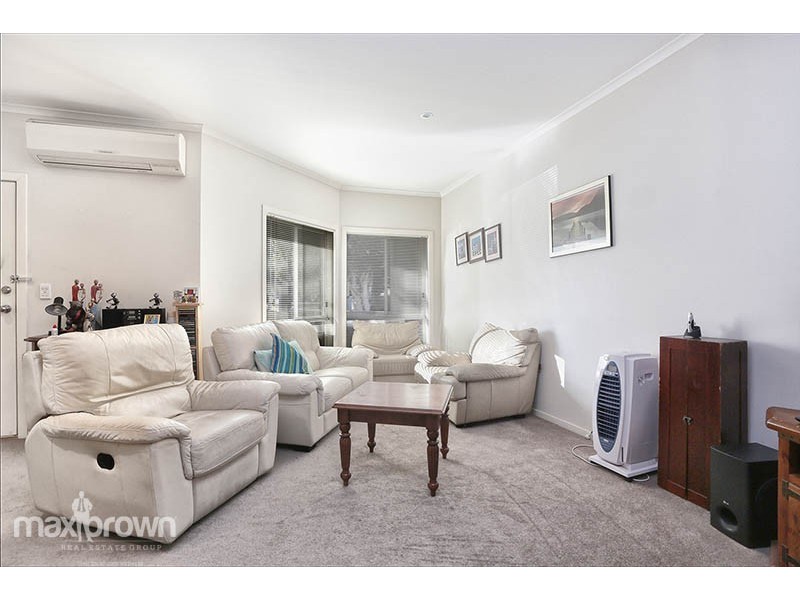 34/13-15 Hewish Road (off Lacey St), Croydon VIC 3136