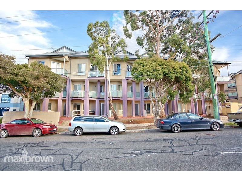 34/13-15 Hewish Road (off Lacey St), Croydon VIC 3136