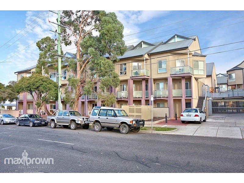 34/13-15 Hewish Road (off Lacey St), Croydon VIC 3136