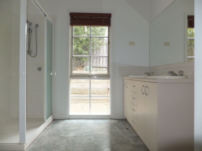 6 Pinnacle Rise, Lilydale VIC 3140