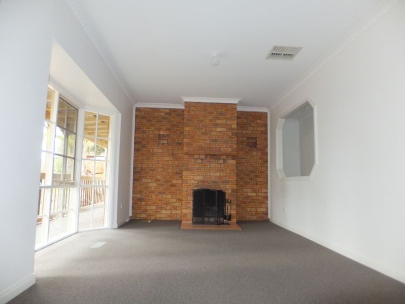 6 Pinnacle Rise, Lilydale VIC 3140