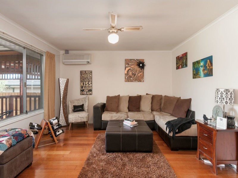 1/15 Nolan Avenue, Mooroolbark VIC 3138