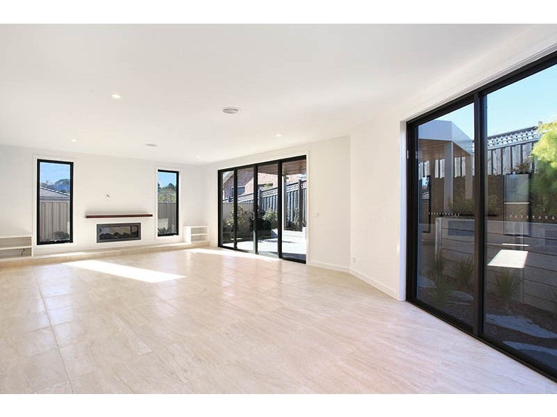 4 Royadie Rise at 36 – 40 Peel Street, Berwick VIC 3806