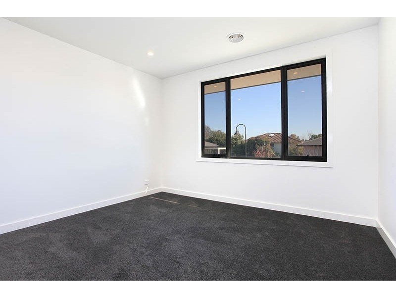 4 Royadie Rise at 36 – 40 Peel Street, Berwick VIC 3806